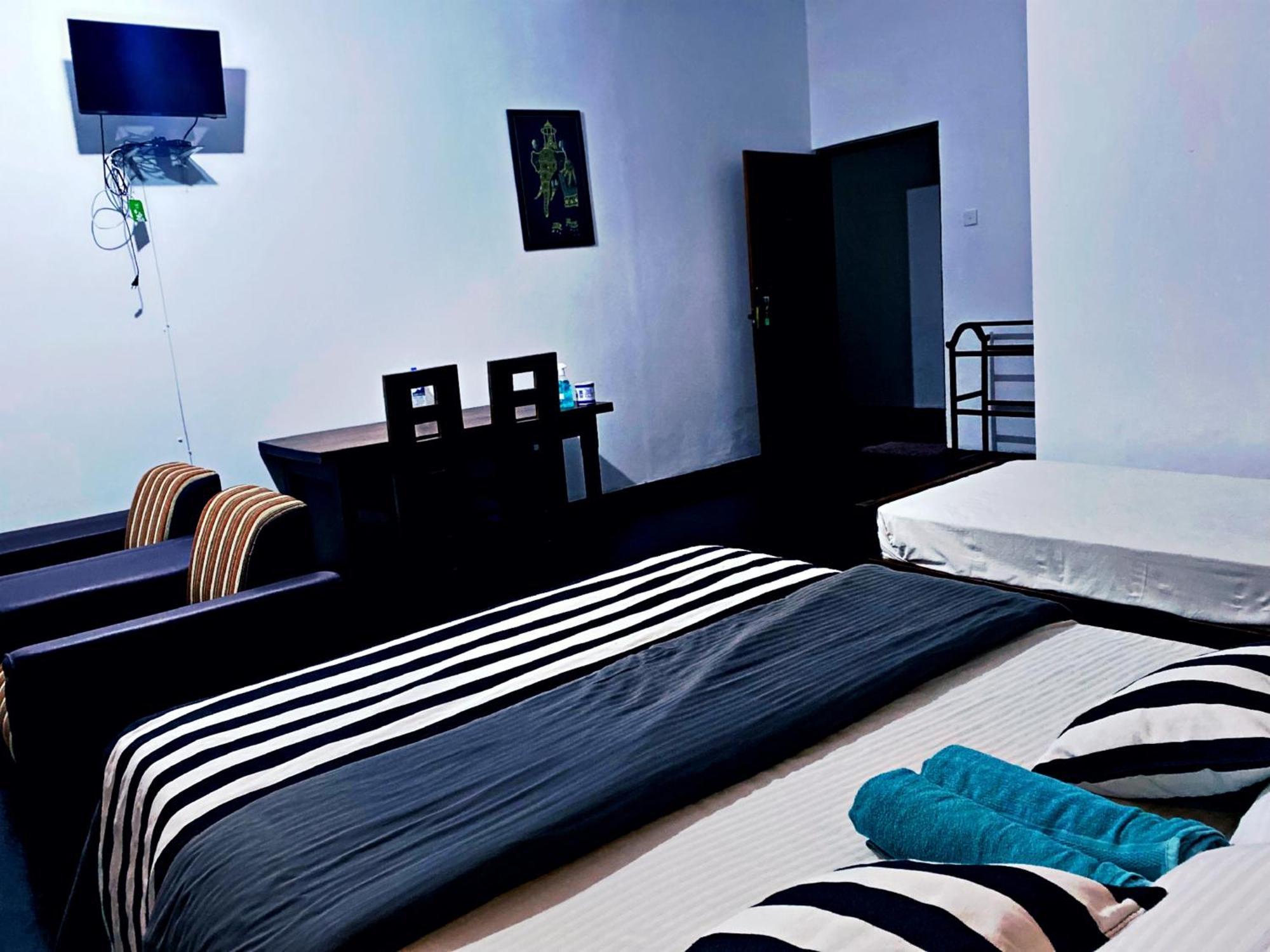 Monarch Ella Hotel Ngoại thất bức ảnh